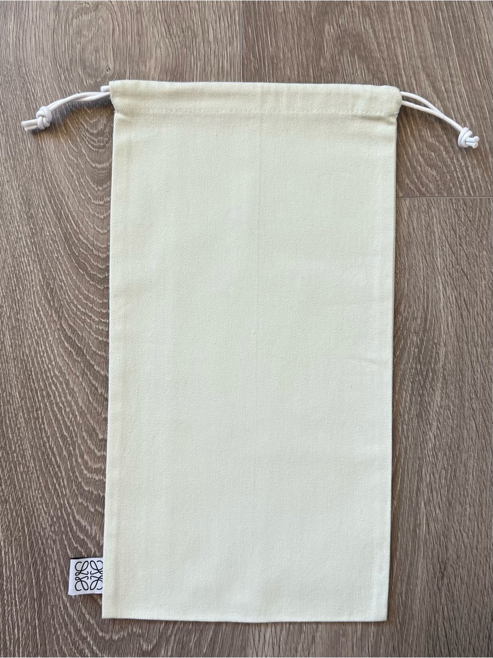 Loewe dust bag (C683) c